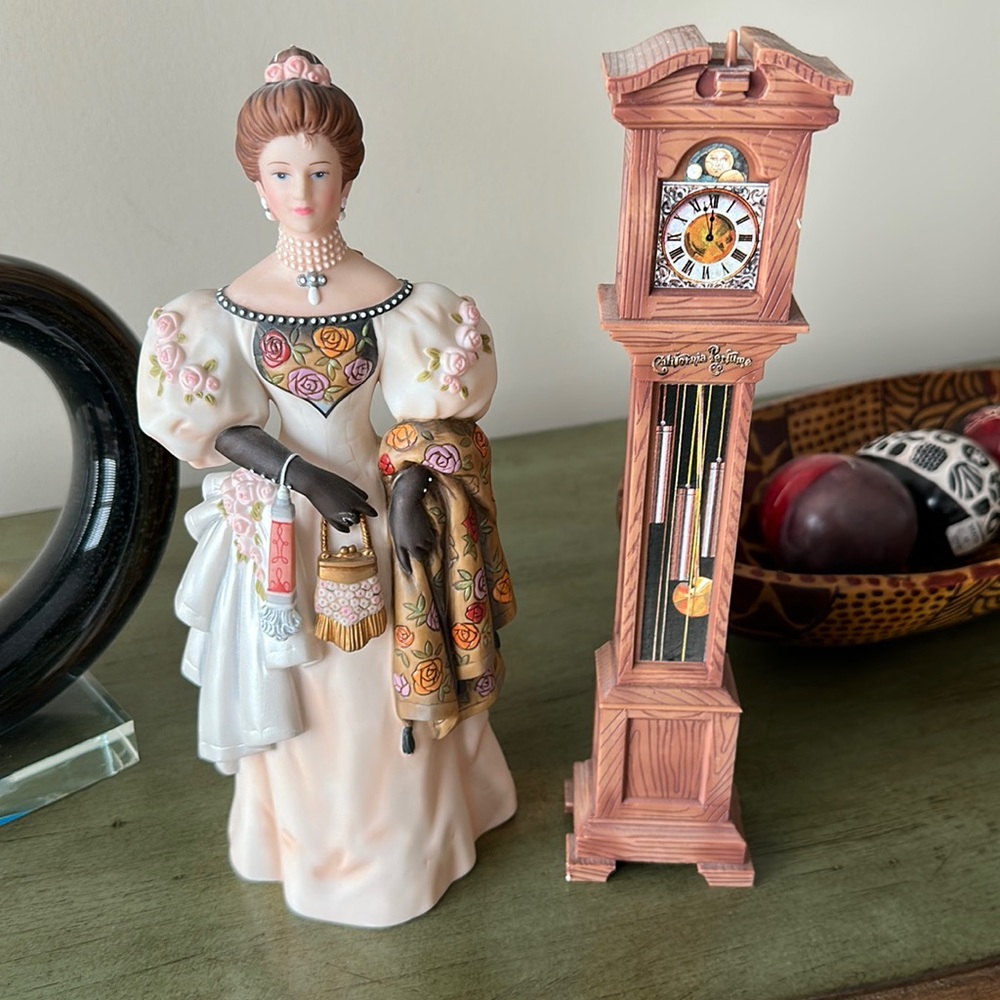 2000 Avon Albee Doll